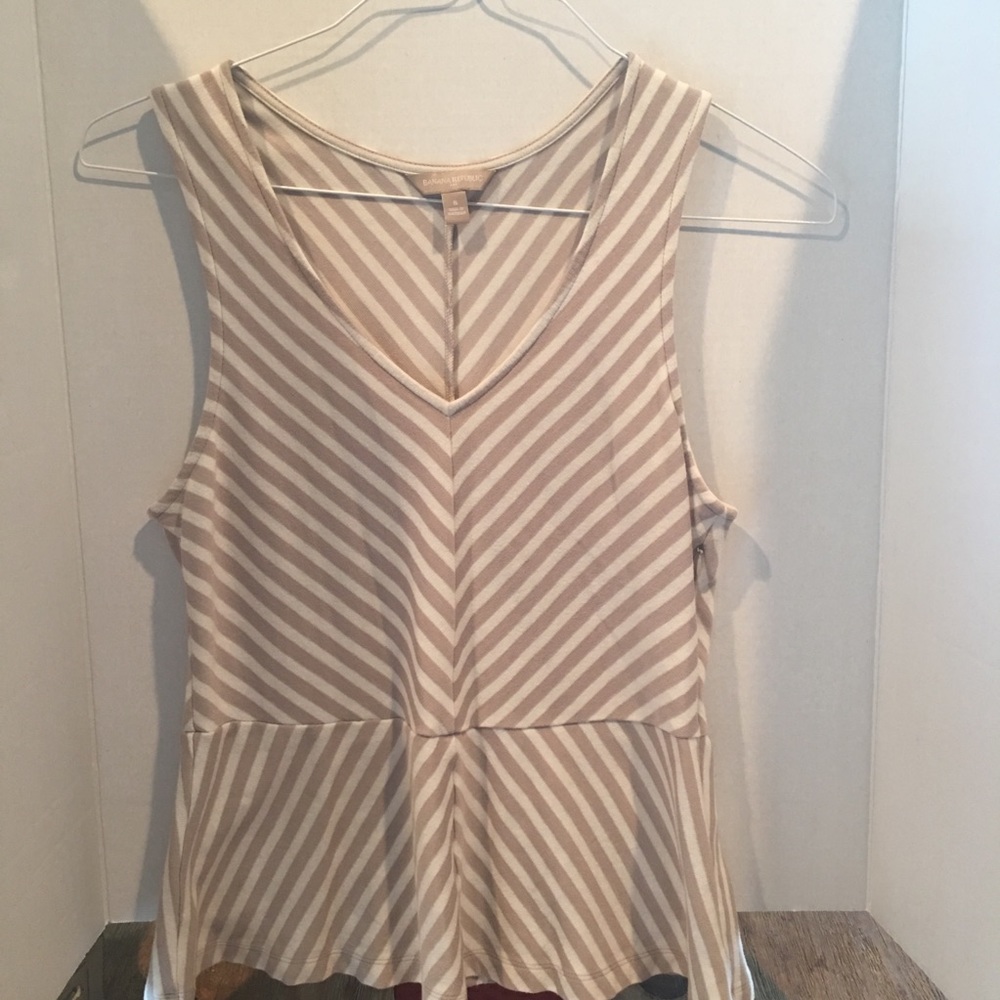Banana Republic Tan and white tank